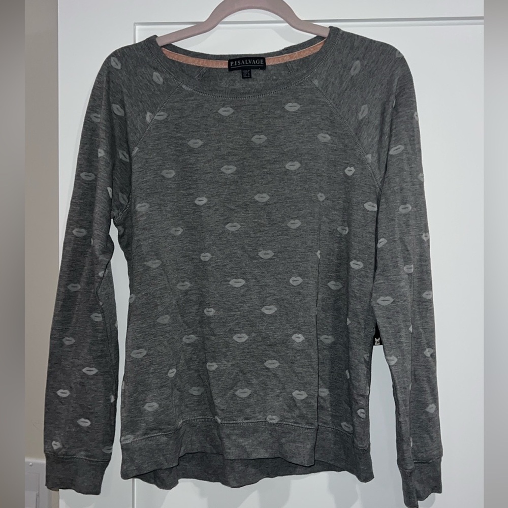 PJ Salvage Gray Long Sleeve “lip print” Top
